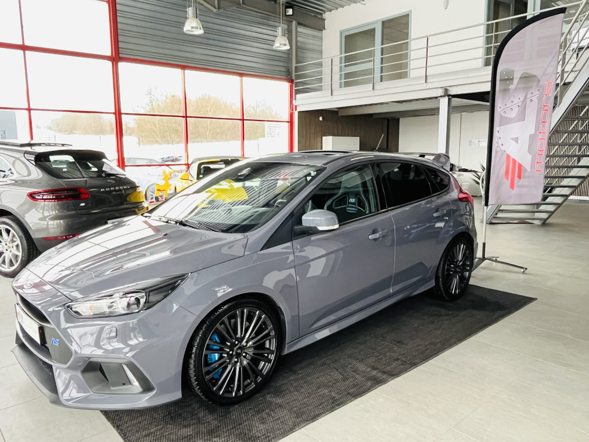 FORD FOCUS RS 2,3 350 AWD TOIT OUVRANT   GPS  CAMERA  HIFI SONY RECARO REGULATEUR LIMITEUR KEYLESS  PACK HIVER FEUX BI-XENON JANTES 19  PAS DE MALUS EXCELLENT ETAT