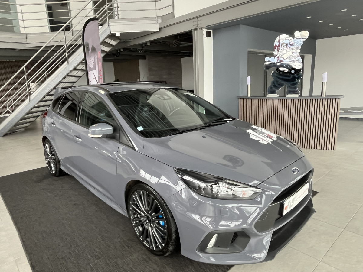 FORD FOCUS RS 2,3 350 AWD TOIT OUVRANT   GPS  CAMERA  HIFI SONY RECARO REGULATEUR LIMITEUR KEYLESS  PACK HIVER FEUX BI-XENON JANTES 19  PAS DE MALUS EXCELLENT ETAT