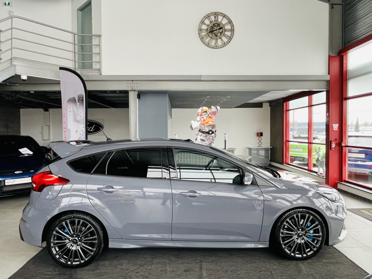 FORD FOCUS RS 2,3 350 AWD TOIT OUVRANT   GPS  CAMERA  HIFI SONY RECARO REGULATEUR LIMITEUR KEYLESS  PACK HIVER FEUX BI-XENON JANTES 19  PAS DE MALUS EXCELLENT ETAT