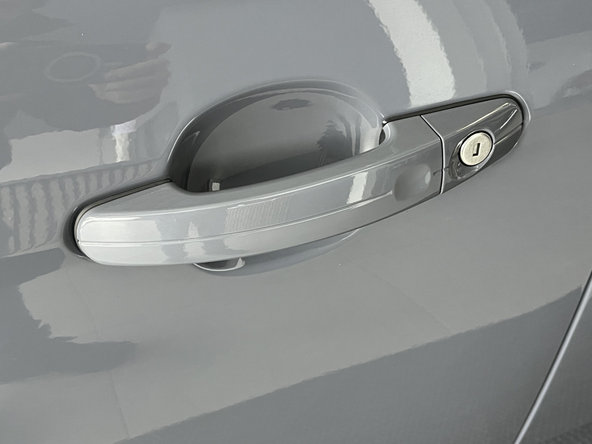 FORD FOCUS RS 2,3 350 AWD TOIT OUVRANT   GPS  CAMERA  HIFI SONY RECARO REGULATEUR LIMITEUR KEYLESS  PACK HIVER FEUX BI-XENON JANTES 19  PAS DE MALUS EXCELLENT ETAT