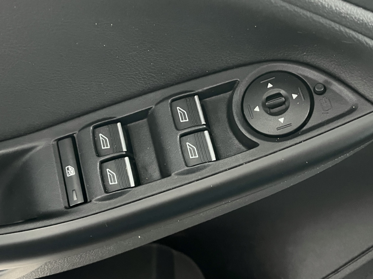 FORD FOCUS RS 2,3 350 AWD TOIT OUVRANT   GPS  CAMERA  HIFI SONY RECARO REGULATEUR LIMITEUR KEYLESS  PACK HIVER FEUX BI-XENON JANTES 19  PAS DE MALUS EXCELLENT ETAT