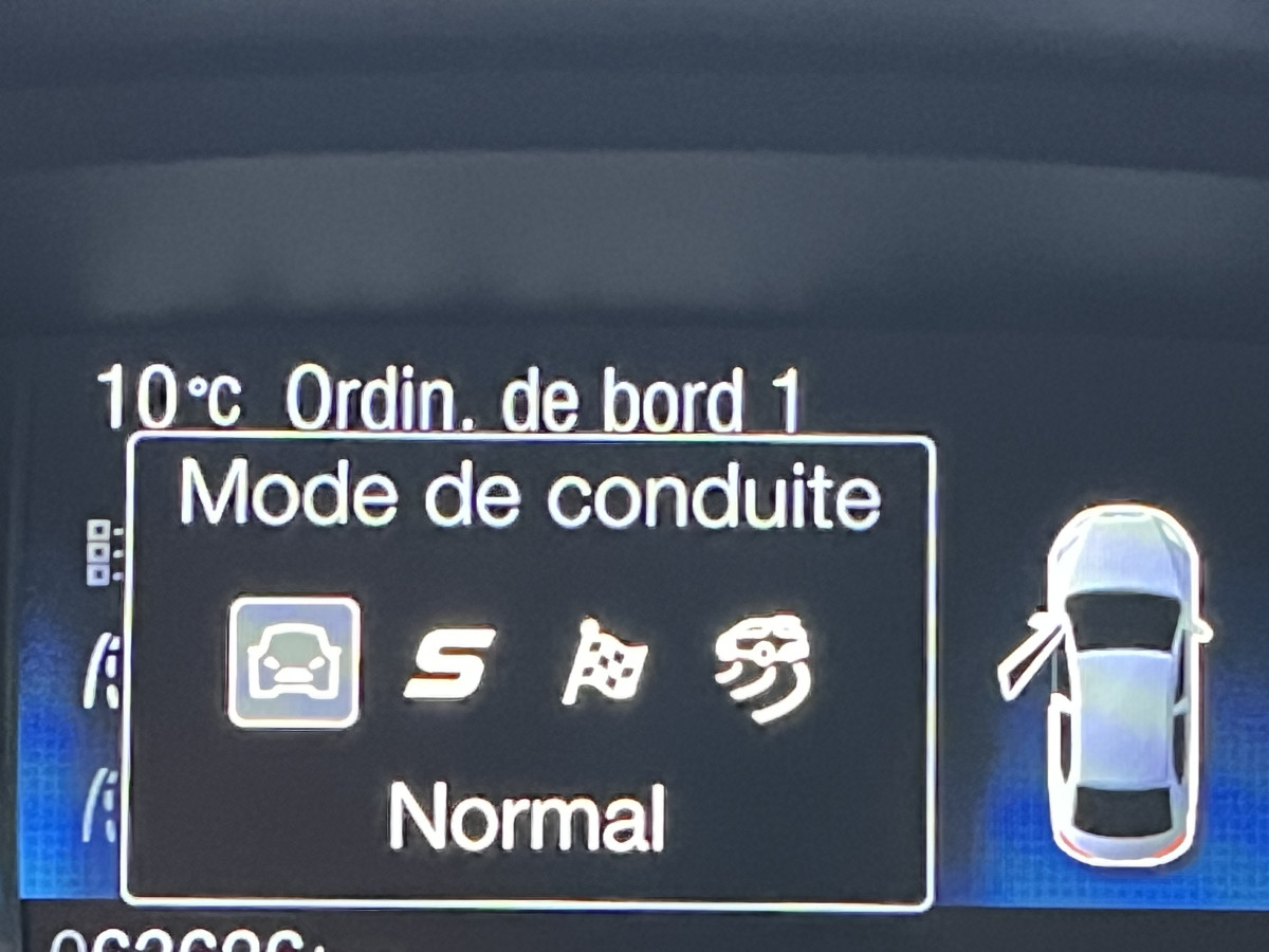 FORD FOCUS RS 2,3 350 AWD TOIT OUVRANT   GPS  CAMERA  HIFI SONY RECARO REGULATEUR LIMITEUR KEYLESS  PACK HIVER FEUX BI-XENON JANTES 19  PAS DE MALUS EXCELLENT ETAT