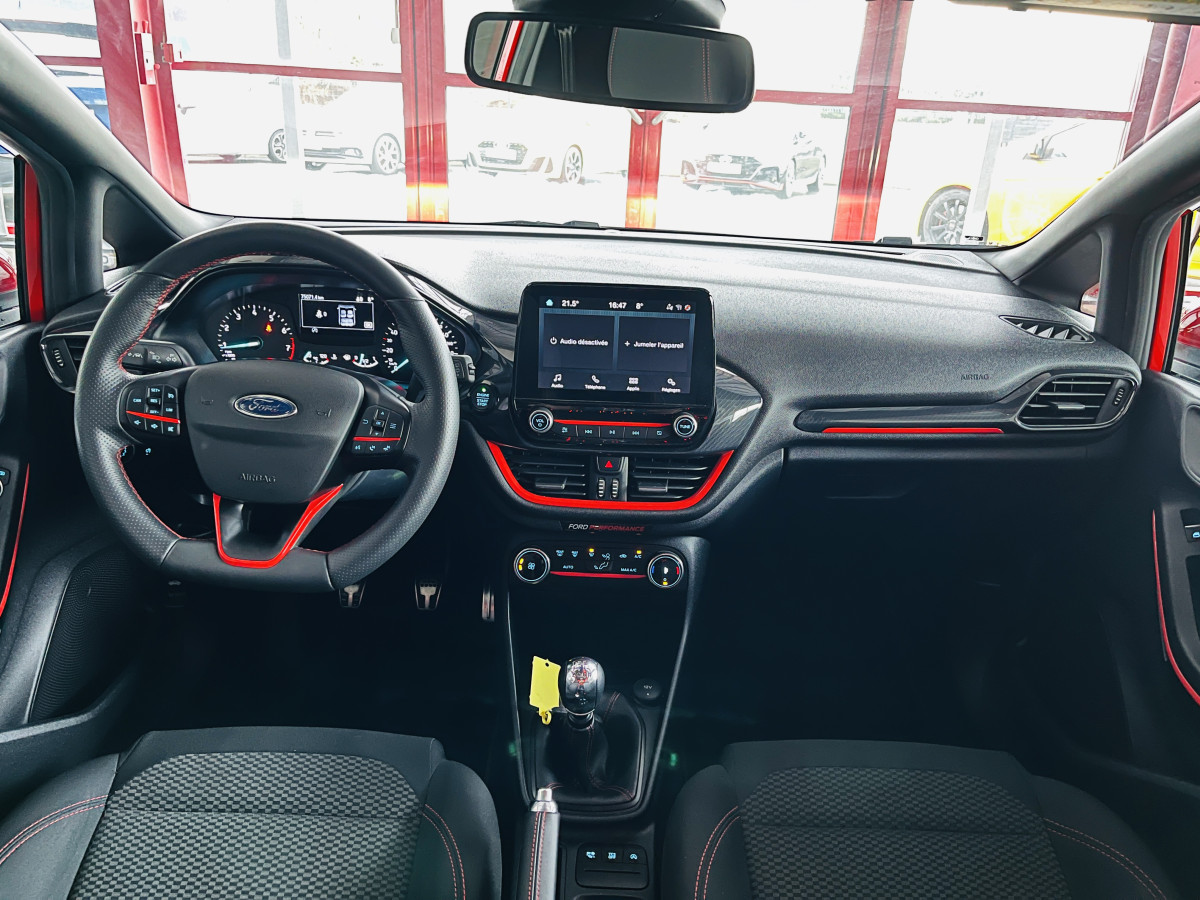 FORD FIESTA 1,0 125 ST LINE HYBRID TOIT PANORAMIQUE OUVRANT GPS ANDROID APPLE CARPLAY PARK PILOT REGULATEUR LIMITEUR FEUX HALOGENE JANTES 18 EXCELLENT ETAT
