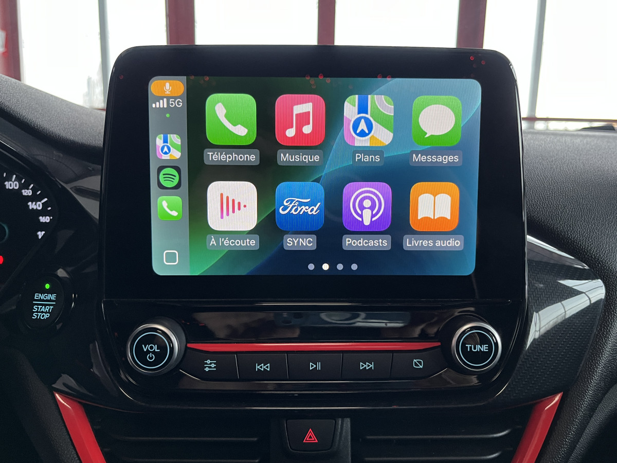 FORD FIESTA 1,0 125 ST LINE HYBRID TOIT PANORAMIQUE OUVRANT GPS ANDROID APPLE CARPLAY PARK PILOT REGULATEUR LIMITEUR FEUX HALOGENE JANTES 18 EXCELLENT ETAT