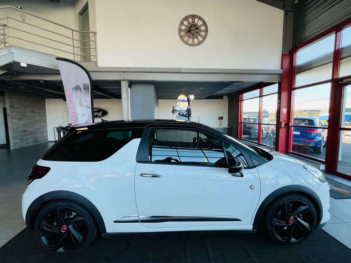 CITROEN DS3 1.6 THP 208 PERFORMANCE GPS  HIFI SYSTEME SIEGES  BAQUET JANTES 18 APPLE CAR PLAY REGULATEUR LIMITEUR FULL LED EXCELLENT ETAT