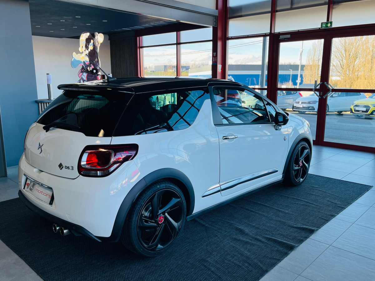 CITROEN DS3 1.6 THP 208 PERFORMANCE GPS  HIFI SYSTEME SIEGES  BAQUET JANTES 18 APPLE CAR PLAY REGULATEUR LIMITEUR FULL LED EXCELLENT ETAT
