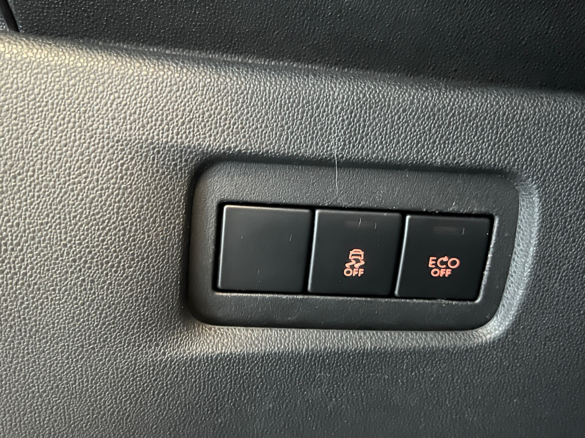 CITROEN DS3 1.6 THP 208 PERFORMANCE GPS  HIFI SYSTEME SIEGES  BAQUET JANTES 18 APPLE CAR PLAY REGULATEUR LIMITEUR FULL LED EXCELLENT ETAT