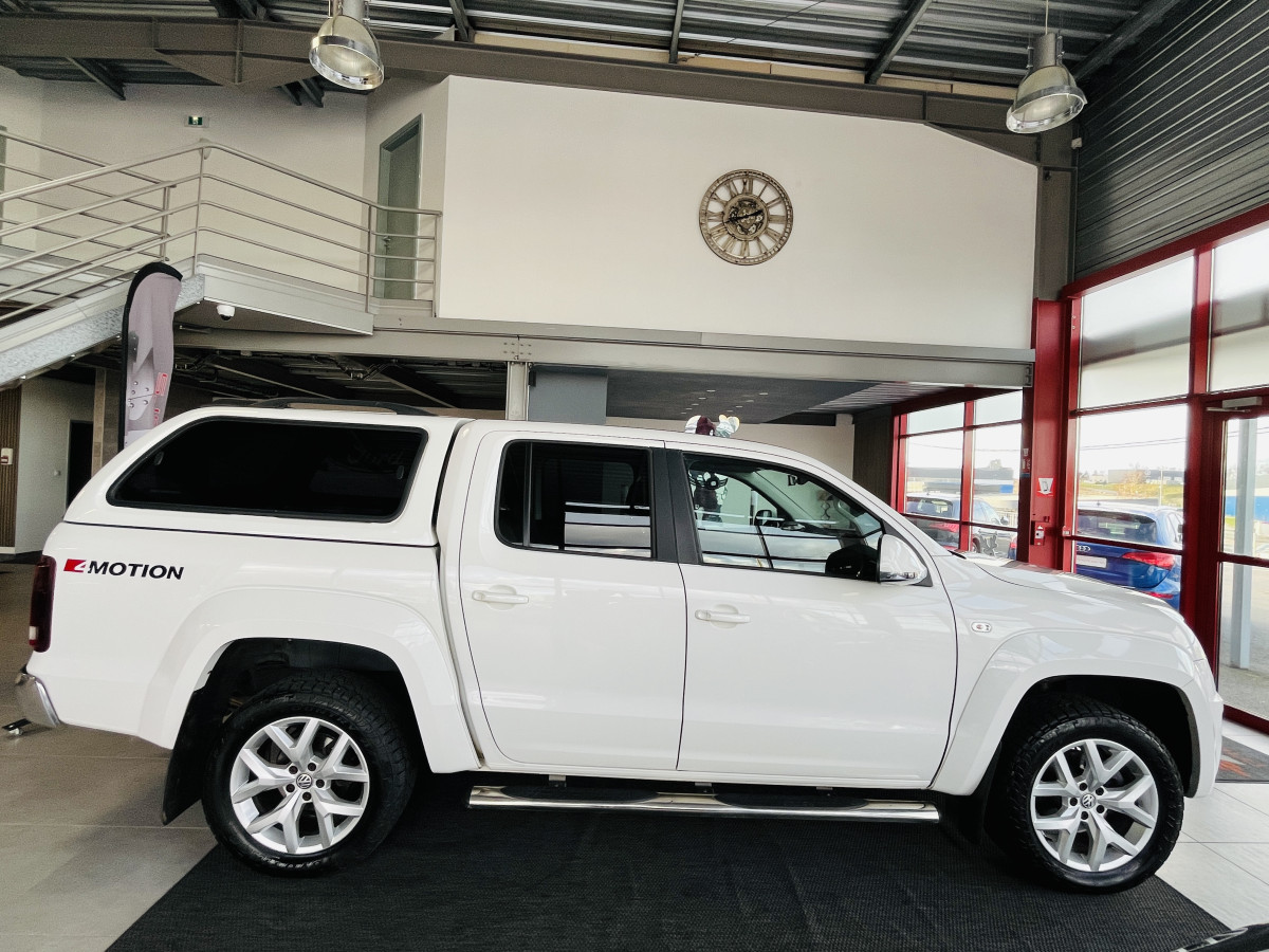 VOLKSWAGEN AMAROK CARAT 3,0 V6 TDI 224 BVA 4MOTION DOUBLE CABINE PICKUP ATTELAGE GPS APPLE CARPLAY  CAMERA REGULATEUR FEUX BI-XENON PARK PILOT EXCELLENT ETAT