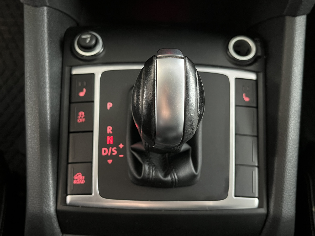 VOLKSWAGEN AMAROK CARAT 3,0 V6 TDI 224 BVA 4MOTION DOUBLE CABINE PICKUP ATTELAGE GPS APPLE CARPLAY  CAMERA REGULATEUR FEUX BI-XENON PARK PILOT EXCELLENT ETAT