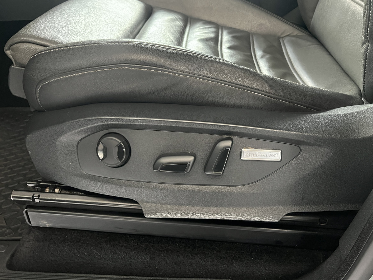 VOLKSWAGEN AMAROK CARAT 3,0 V6 TDI 224 BVA 4MOTION DOUBLE CABINE PICKUP ATTELAGE GPS APPLE CARPLAY  CAMERA REGULATEUR FEUX BI-XENON PARK PILOT EXCELLENT ETAT