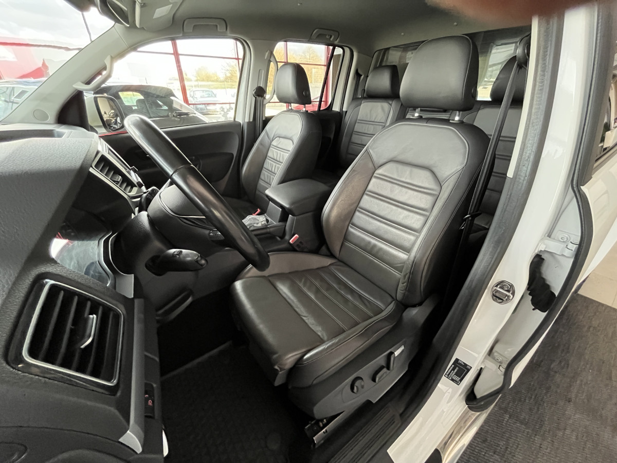 VOLKSWAGEN AMAROK CARAT 3,0 V6 TDI 224 BVA 4MOTION DOUBLE CABINE PICKUP ATTELAGE GPS APPLE CARPLAY  CAMERA REGULATEUR FEUX BI-XENON PARK PILOT EXCELLENT ETAT