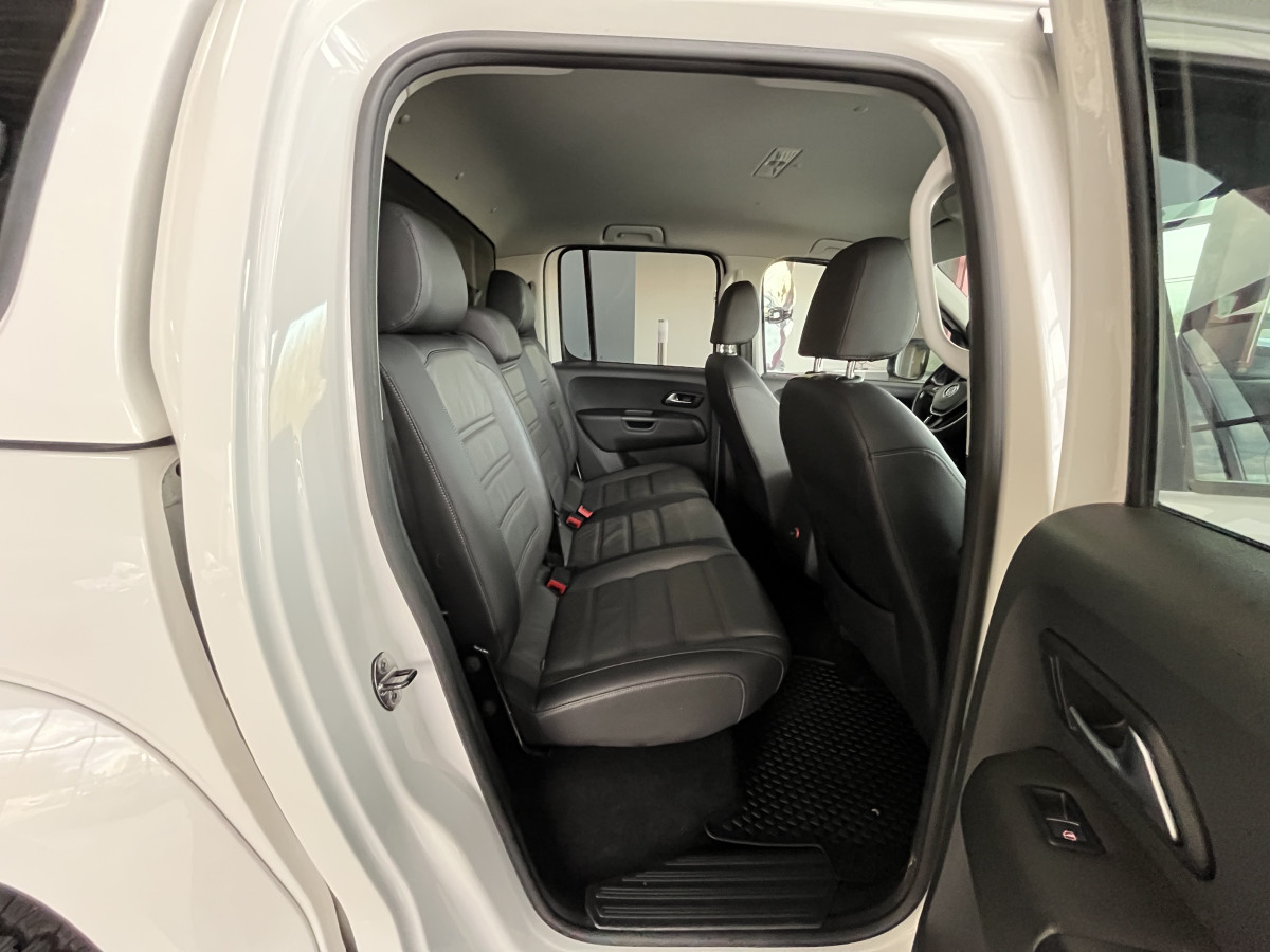 VOLKSWAGEN AMAROK CARAT 3,0 V6 TDI 224 BVA 4MOTION DOUBLE CABINE PICKUP ATTELAGE GPS APPLE CARPLAY  CAMERA REGULATEUR FEUX BI-XENON PARK PILOT EXCELLENT ETAT