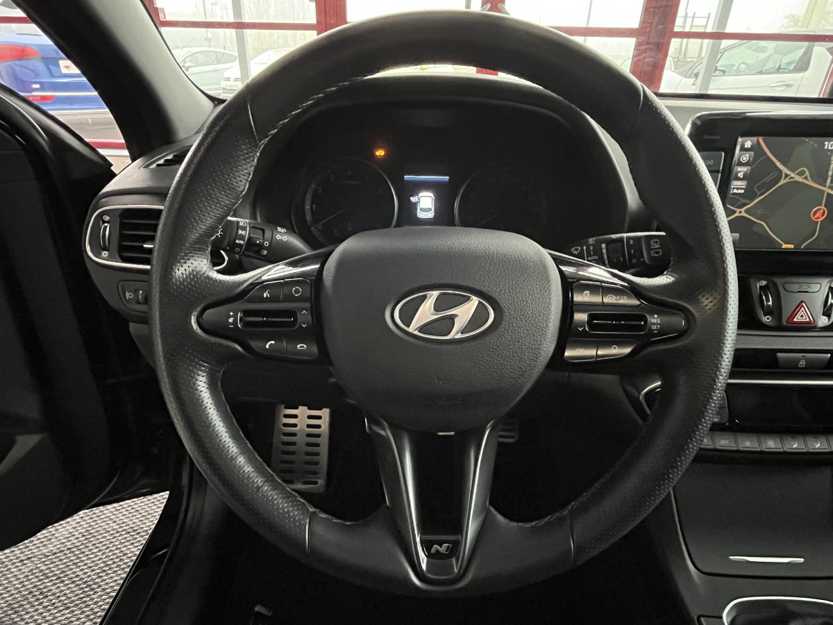 HYUNDAI I 30 NLINE 1,0 T-GDI 120 TOIT PANORAMIQUE OUVRANT GPS CAMERA REGULATEUR LIMITEUR KEYLESS  FEUX LED PARK PILOT EXCELLENT ETAT