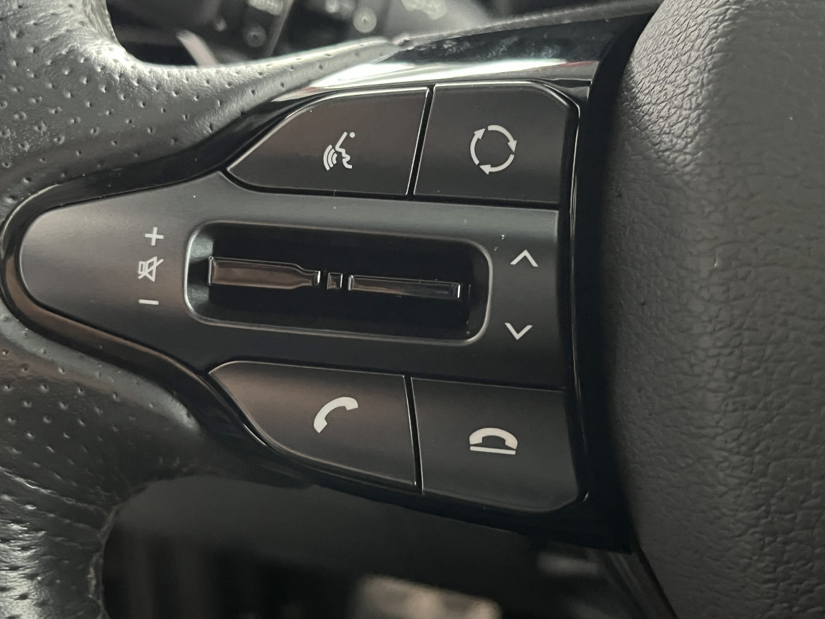 HYUNDAI I 30 NLINE 1,0 T-GDI 120 TOIT PANORAMIQUE OUVRANT GPS CAMERA REGULATEUR LIMITEUR KEYLESS  FEUX LED PARK PILOT EXCELLENT ETAT