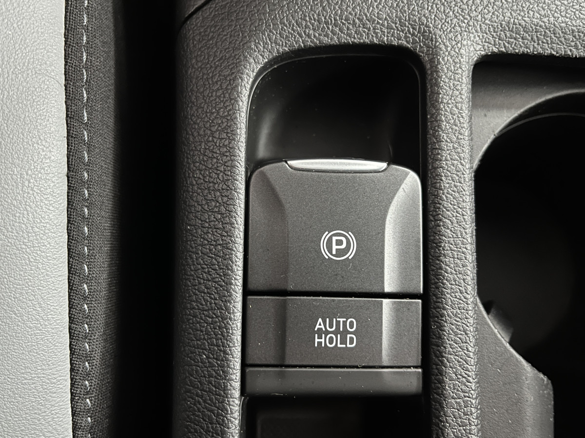 HYUNDAI I 30 NLINE 1,0 T-GDI 120 TOIT PANORAMIQUE OUVRANT GPS CAMERA REGULATEUR LIMITEUR KEYLESS  FEUX LED PARK PILOT EXCELLENT ETAT