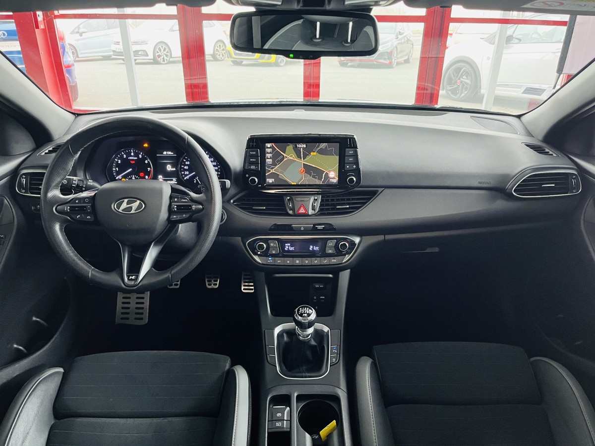 HYUNDAI I 30 NLINE 1,0 T-GDI 120 TOIT PANORAMIQUE OUVRANT GPS CAMERA REGULATEUR LIMITEUR KEYLESS  FEUX LED PARK PILOT EXCELLENT ETAT