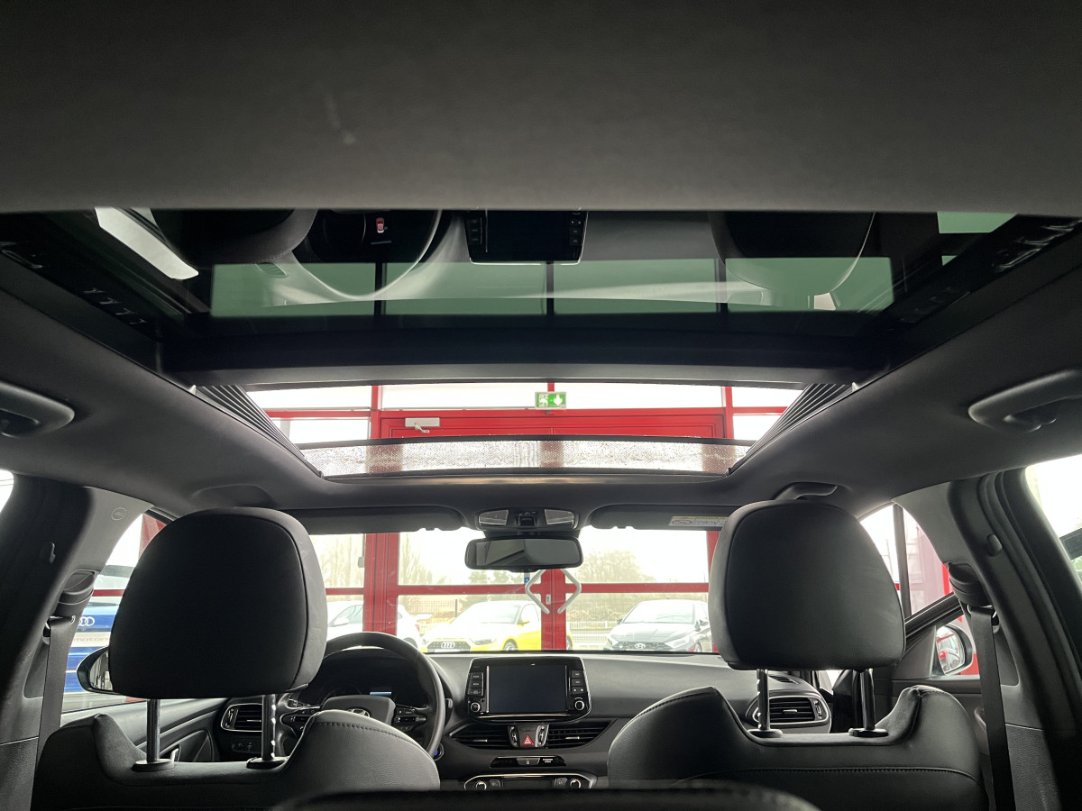 HYUNDAI I 30 NLINE 1,0 T-GDI 120 TOIT PANORAMIQUE OUVRANT GPS CAMERA REGULATEUR LIMITEUR KEYLESS  FEUX LED PARK PILOT EXCELLENT ETAT