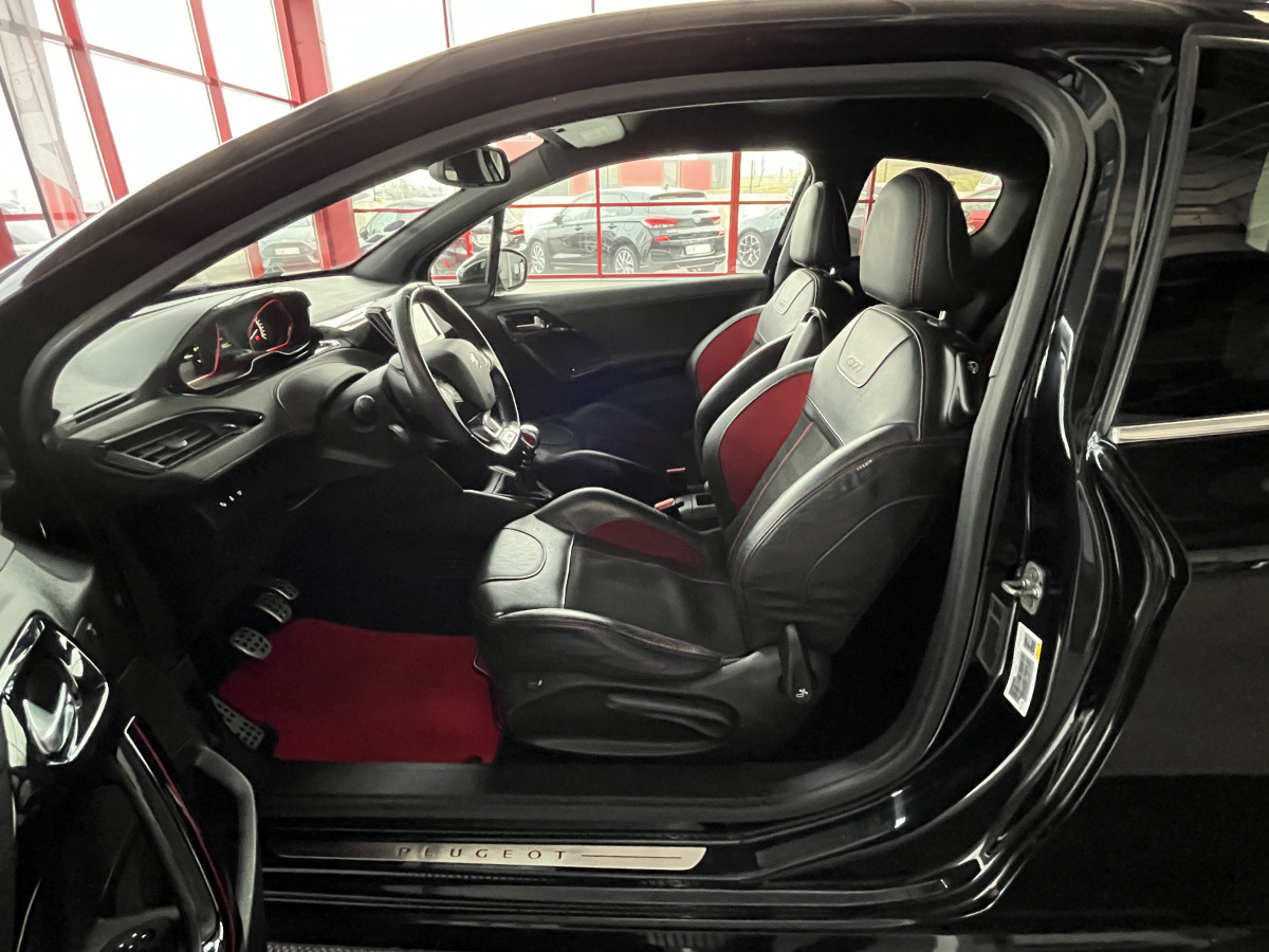 PEUGEOT 208 GTI 1,6 208 GPS CAMERA APPLE CARPLAY HIFI JBL REGULATEUR LIMITEUR PARK PILOT JANTES 17 EXCELLENT ETAT