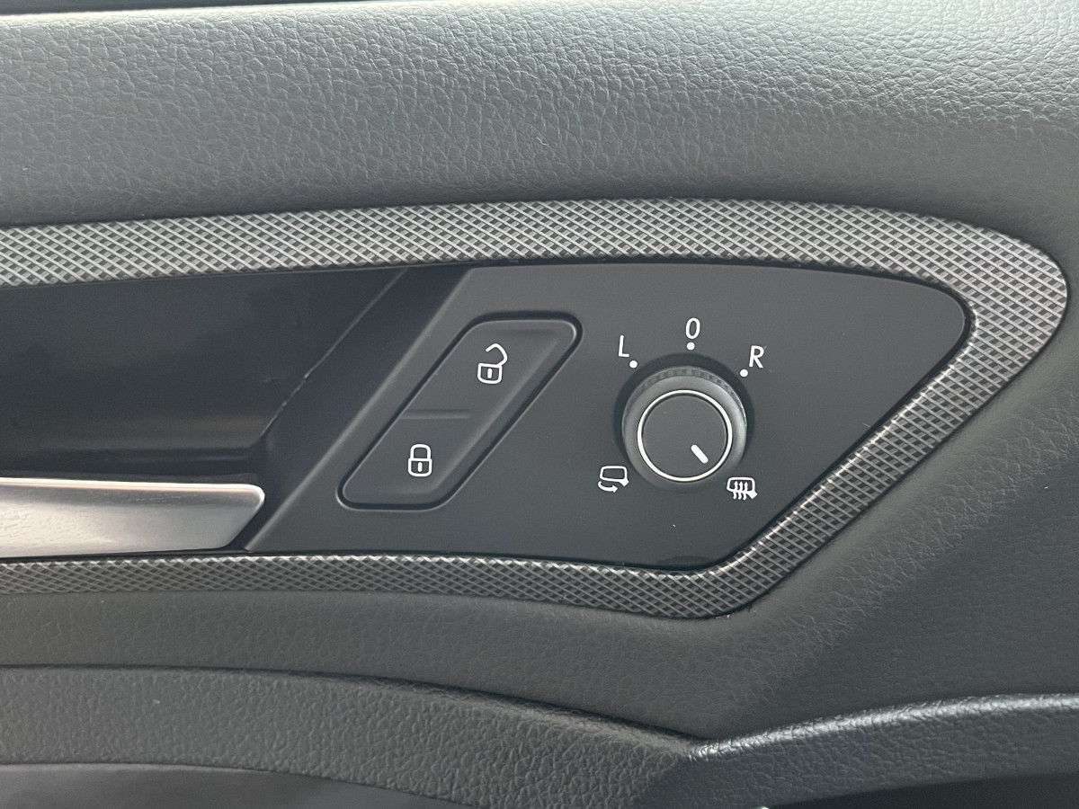 VW GOLF 7 GTI TCR  2,0 TSI 290 DSG7 GPS APPLE CAR PLAY ACC DCC DIGITAL COCKPIT KEYLESS REGULATEUR ADAPTATIF LIMITEUR  FULL LED JANTES 19  EXCELLENT ETAT