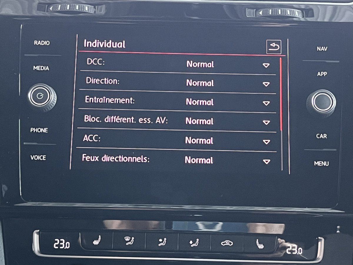 VW GOLF 7 GTI TCR  2,0 TSI 290 DSG7 GPS APPLE CAR PLAY ACC DCC DIGITAL COCKPIT KEYLESS REGULATEUR ADAPTATIF LIMITEUR  FULL LED JANTES 19  EXCELLENT ETAT