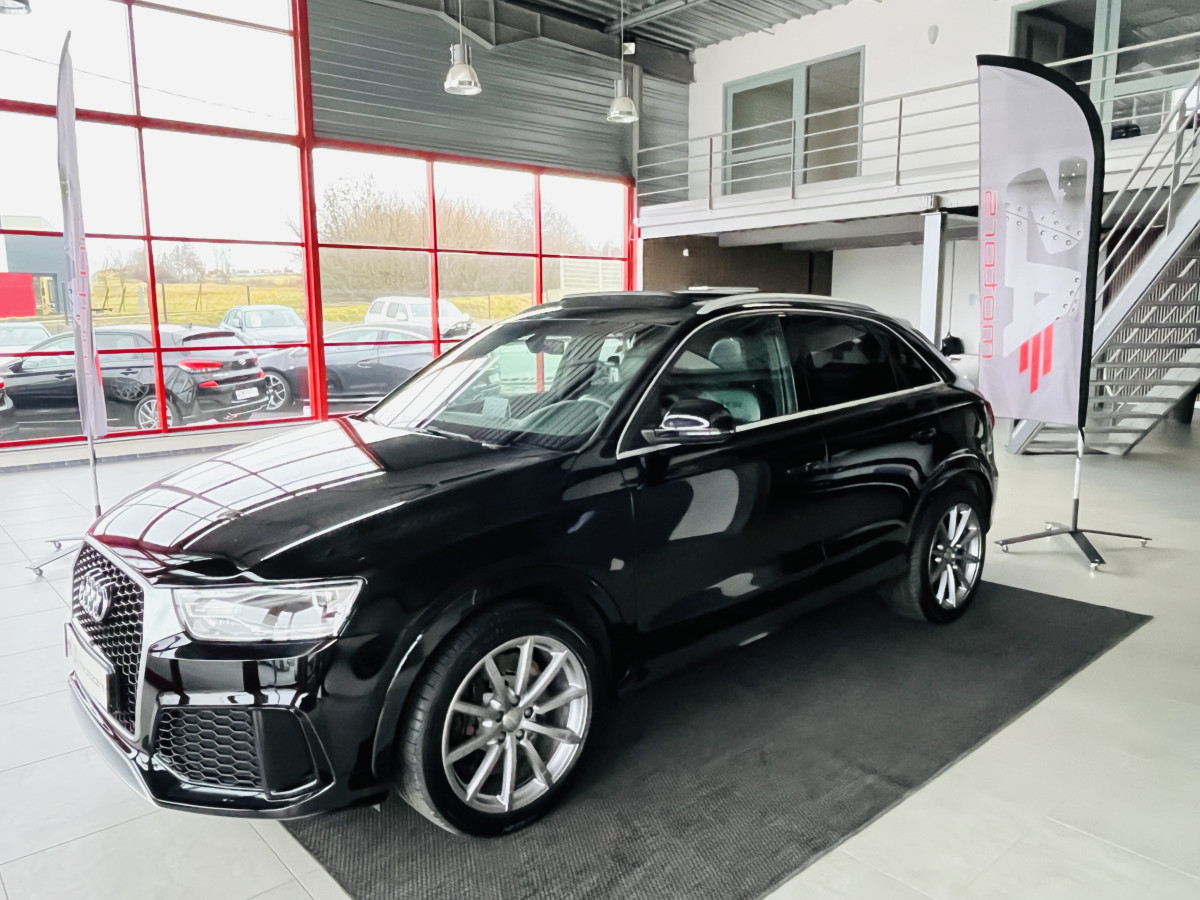 AUDI RSQ3 2,5 TFSI 367 S-TRONIC 7  QUATTRO TOIT PANORAMIQUE OUVRANT  GPS CAMERA KEYLESS HIFI BOSE  REGULATEUR PARK PILOT AUDI DRIVE SELECT FEUX LED . JANTES 19 EXCELLENT ETAT