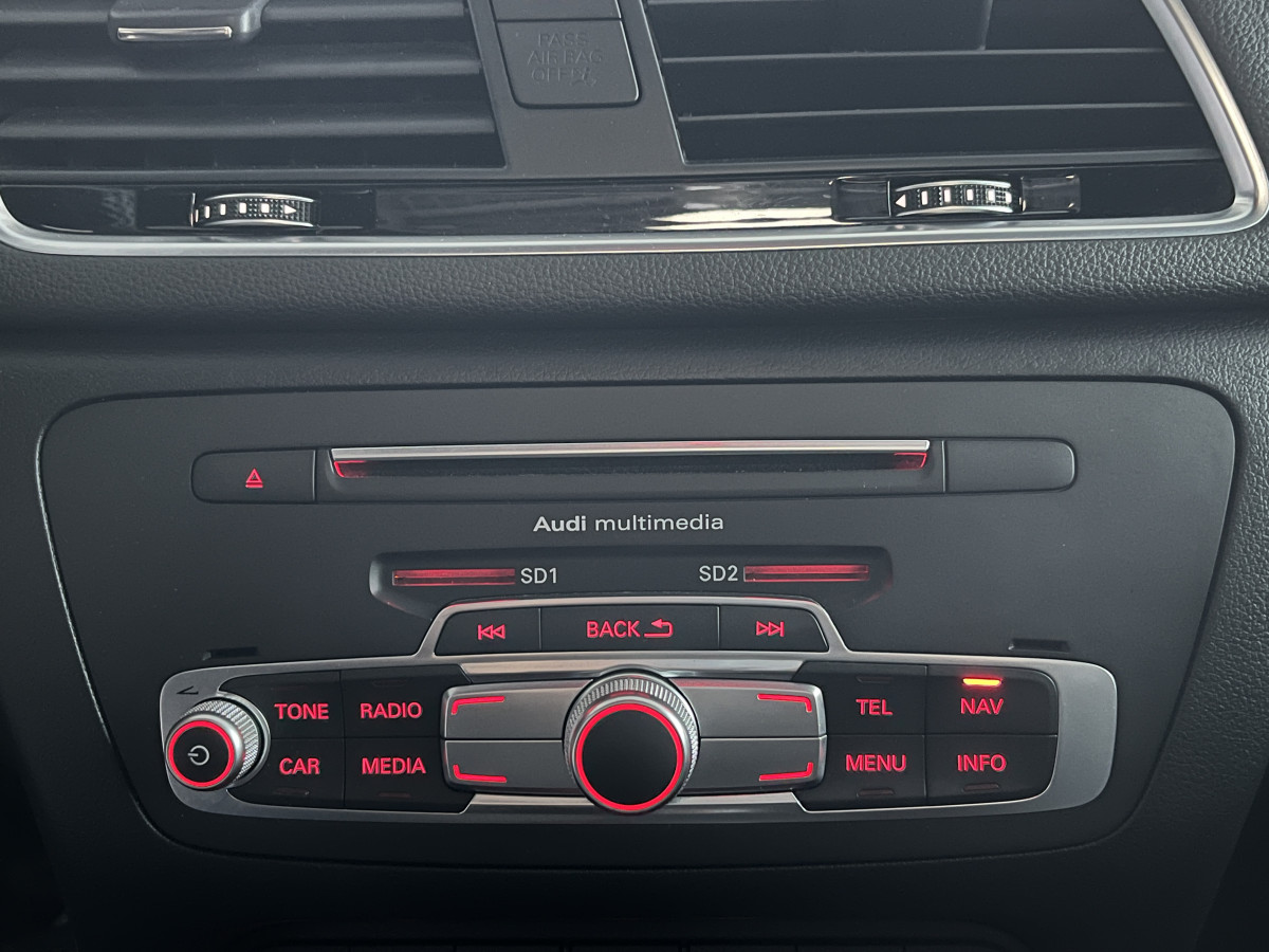 AUDI RSQ3 2,5 TFSI 367 S-TRONIC 7  QUATTRO TOIT PANORAMIQUE OUVRANT  GPS CAMERA KEYLESS HIFI BOSE  REGULATEUR PARK PILOT AUDI DRIVE SELECT FEUX LED . JANTES 19 EXCELLENT ETAT