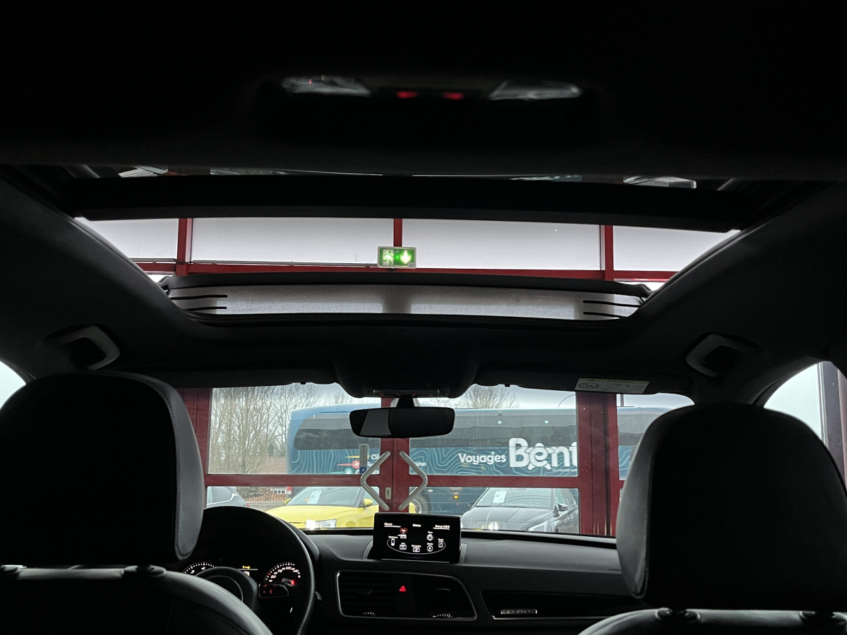 AUDI RSQ3 2,5 TFSI 367 S-TRONIC 7  QUATTRO TOIT PANORAMIQUE OUVRANT  GPS CAMERA KEYLESS HIFI BOSE  REGULATEUR PARK PILOT AUDI DRIVE SELECT FEUX LED . JANTES 19 EXCELLENT ETAT