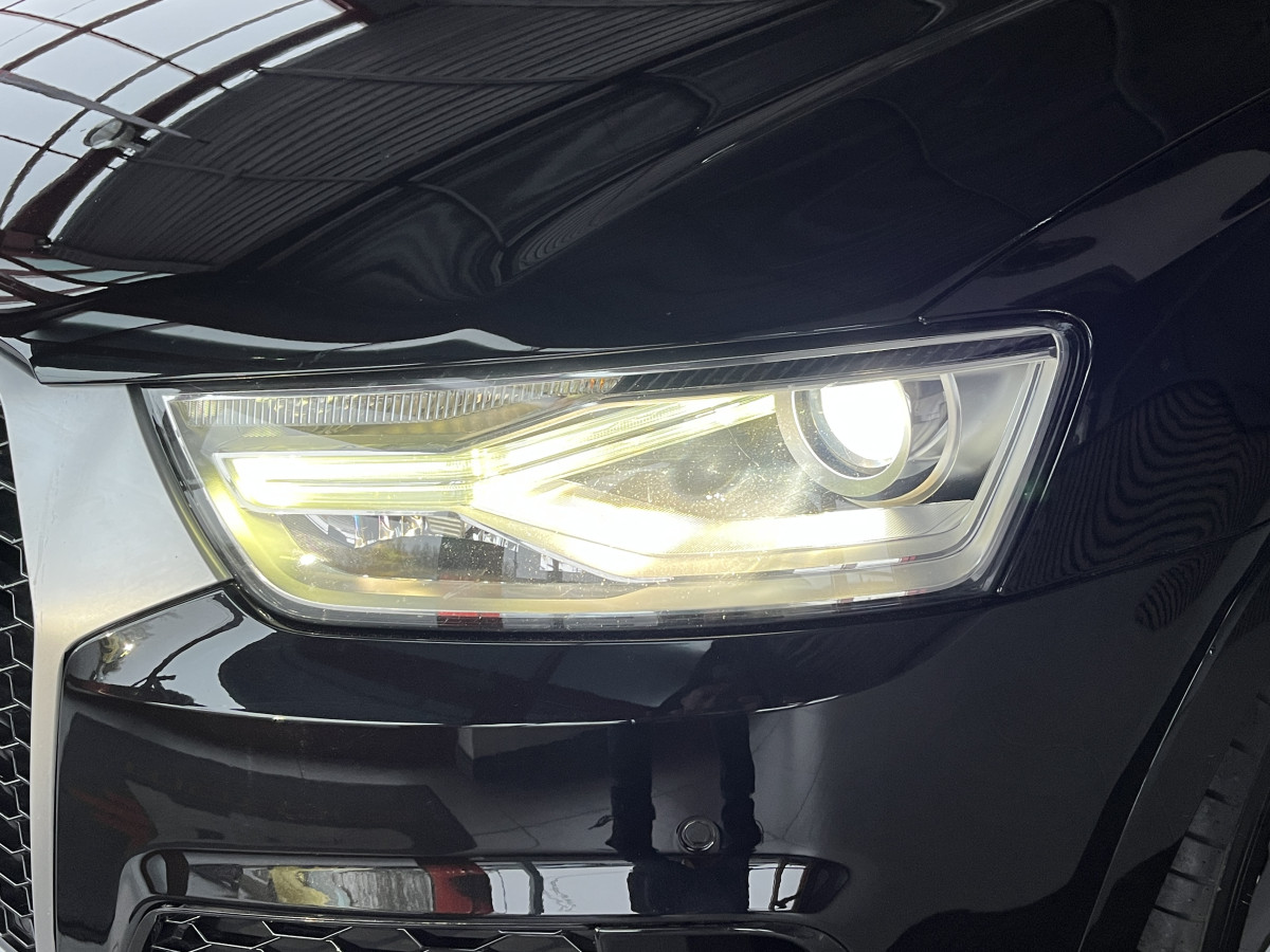 AUDI RSQ3 2,5 TFSI 367 S-TRONIC 7  QUATTRO TOIT PANORAMIQUE OUVRANT  GPS CAMERA KEYLESS HIFI BOSE  REGULATEUR PARK PILOT AUDI DRIVE SELECT FEUX LED . JANTES 19 EXCELLENT ETAT