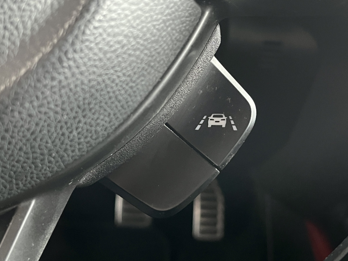 SUZUKI SWIFT SPORT 1,4 129 HYBRID GPS CAMERA FULL LED REGULATEUR LIMITEUR KEYLESS APPLE CARPLAY PARK PILOT EXCELLENT ETAT