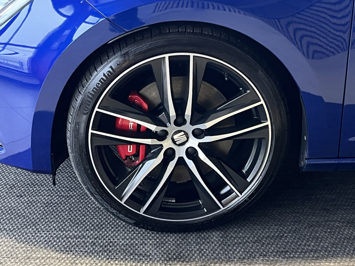 SEAT LEON CUPRA 2,0 TSI 300 GPS DCC HIFI BEATS FULL LED REGULATEUR  DIGITAL COCKPIT PARK PILOT JANTES 19  EXCELLENT ETAT