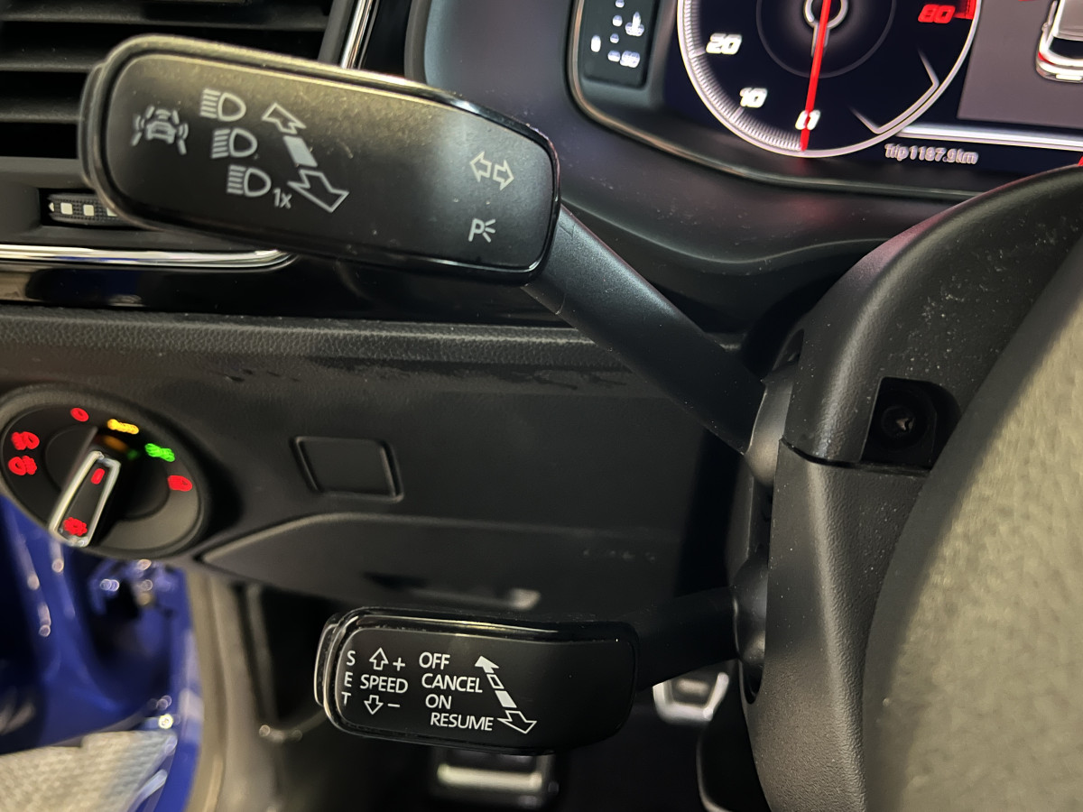 SEAT LEON CUPRA 2,0 TSI 300 GPS DCC HIFI BEATS FULL LED REGULATEUR  DIGITAL COCKPIT PARK PILOT JANTES 19  EXCELLENT ETAT