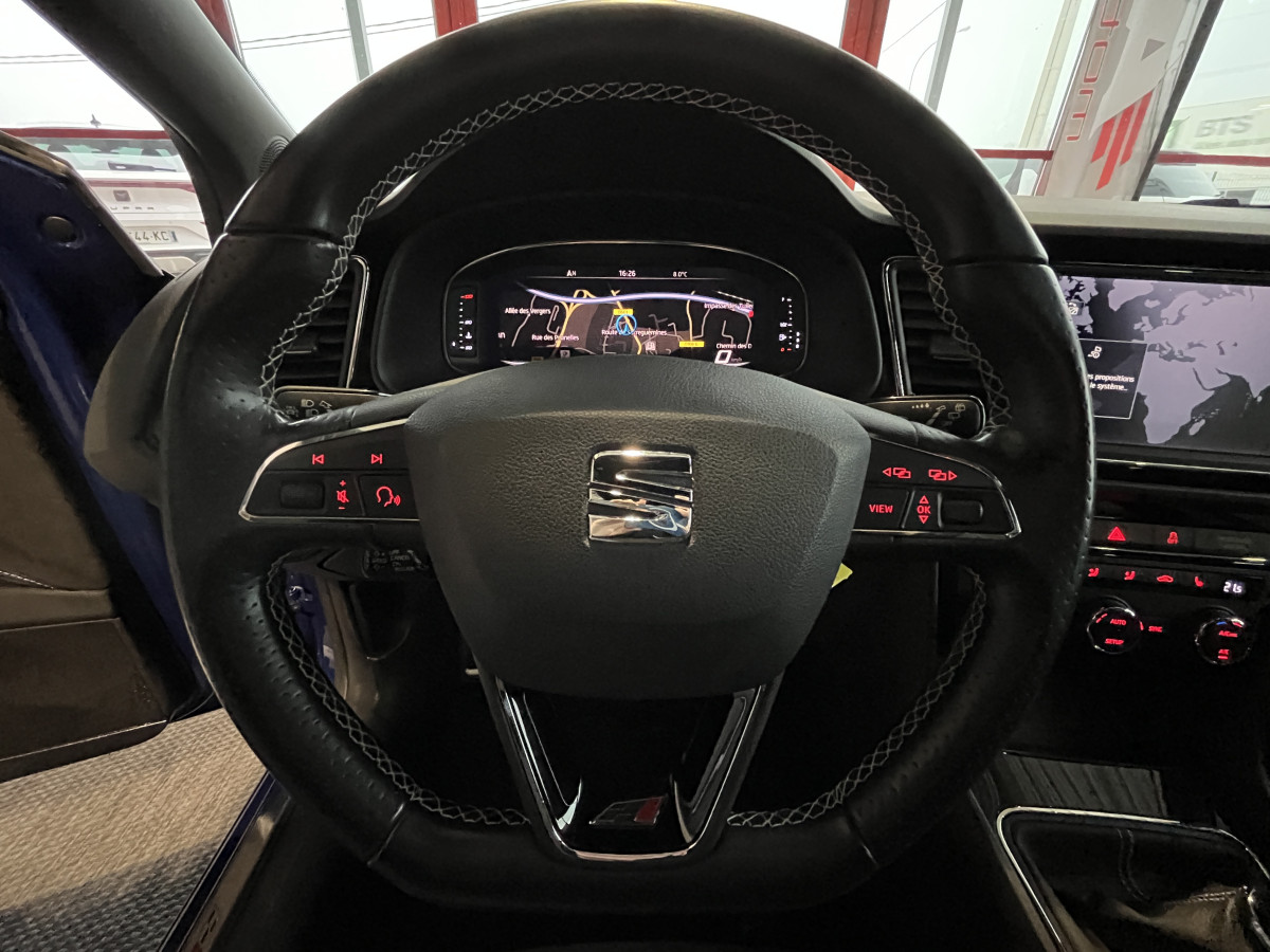 SEAT LEON CUPRA 2,0 TSI 300 GPS DCC HIFI BEATS FULL LED REGULATEUR  DIGITAL COCKPIT PARK PILOT JANTES 19  EXCELLENT ETAT