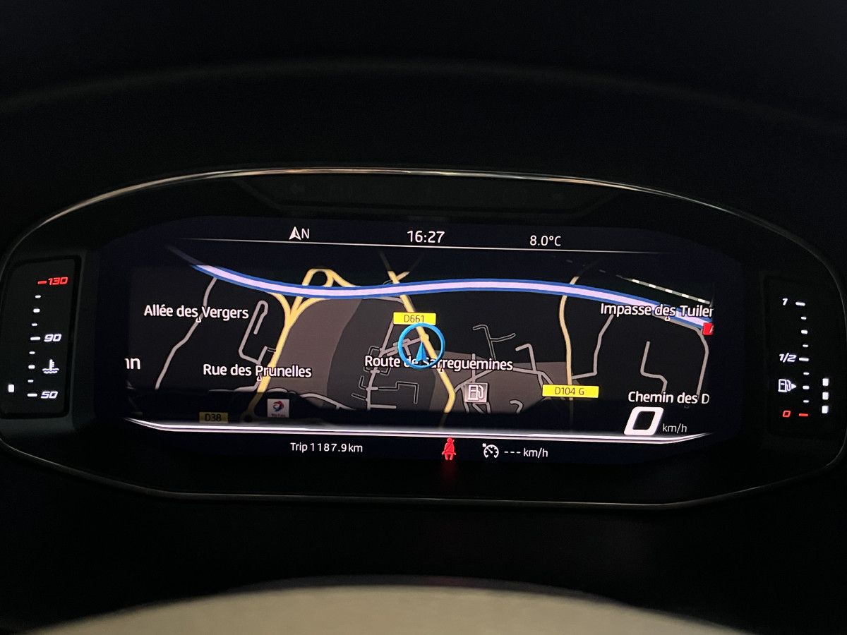 SEAT LEON CUPRA 2,0 TSI 300 GPS DCC HIFI BEATS FULL LED REGULATEUR  DIGITAL COCKPIT PARK PILOT JANTES 19  EXCELLENT ETAT