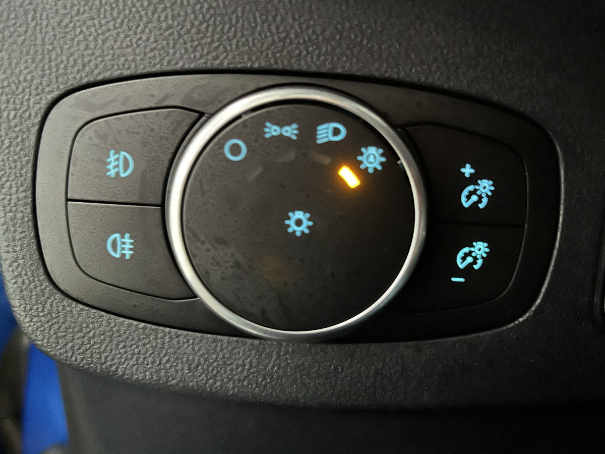 FORD PUMA ST 1,5 200 TOIT PANORAMIQUE OUVRANT  GPS CAMERA KEYLESS FEUX LED APPLE CARPLAY HIFI B&O REGULATEUR LIMITEUR PARK PILOT PACK HIVER JANTES 19 EXCELLENT ETAT