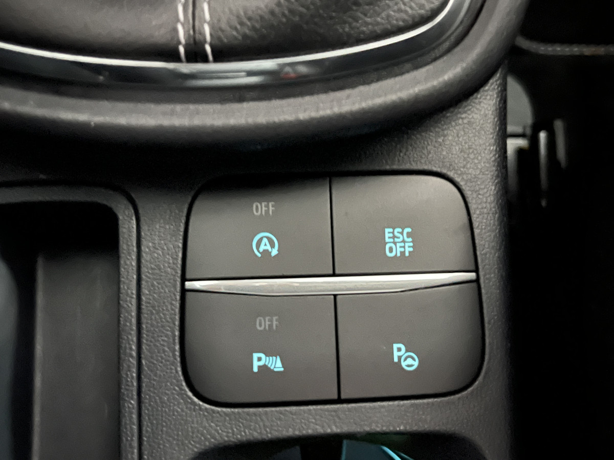 FORD PUMA ST 1,5 200 TOIT PANORAMIQUE OUVRANT  GPS CAMERA KEYLESS FEUX LED APPLE CARPLAY HIFI B&O REGULATEUR LIMITEUR PARK PILOT PACK HIVER JANTES 19 EXCELLENT ETAT