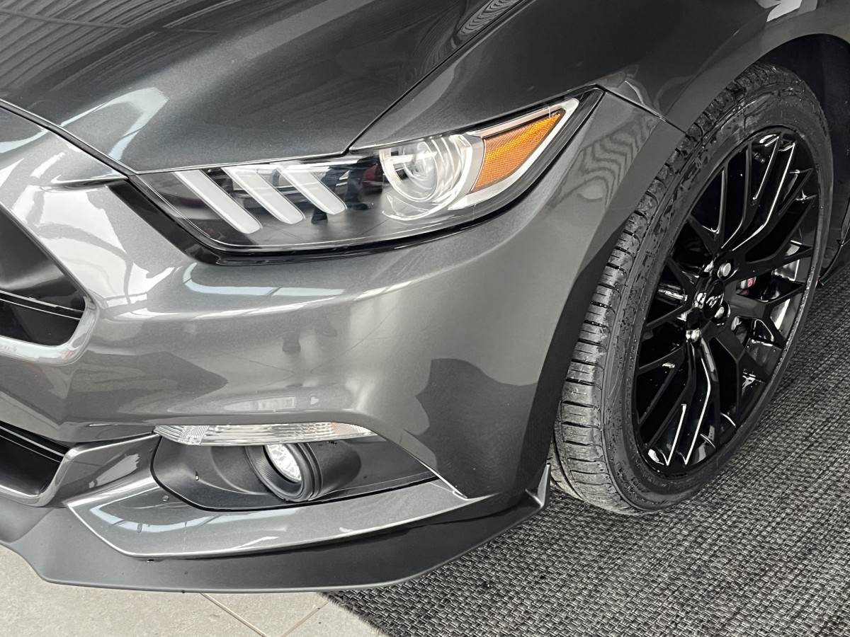 FORD MUSTANG CONVERTIBLE  5,0 V8 421 GT BVA GPS CAMERA REGULATEUR LIMITEUR KEYLESS ECHAPPEMENT A CLAPET  PARK PILOT APPLE CARPLAY FEUX BI-XENON  EXCELLENT ETAT