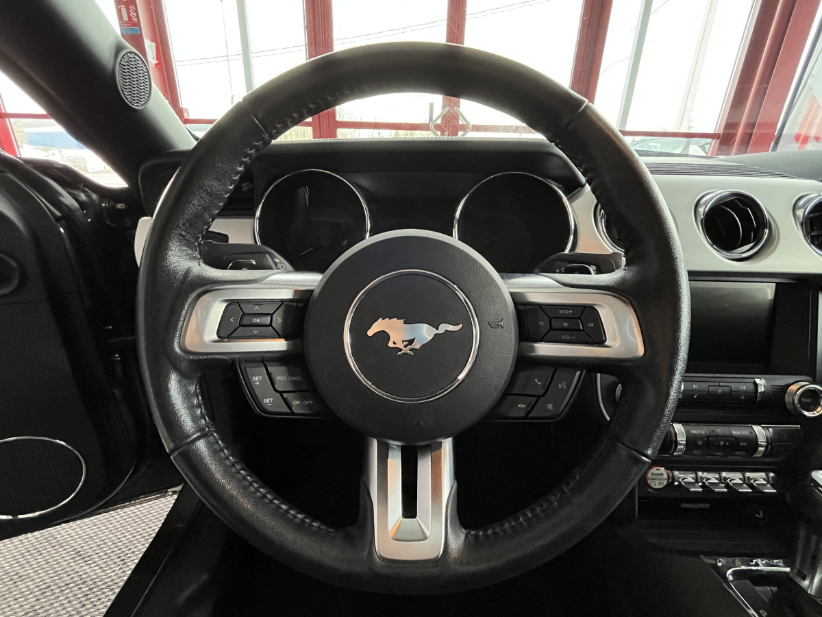 FORD MUSTANG CONVERTIBLE  5,0 V8 421 GT BVA GPS CAMERA REGULATEUR LIMITEUR KEYLESS ECHAPPEMENT A CLAPET  PARK PILOT APPLE CARPLAY FEUX BI-XENON  EXCELLENT ETAT
