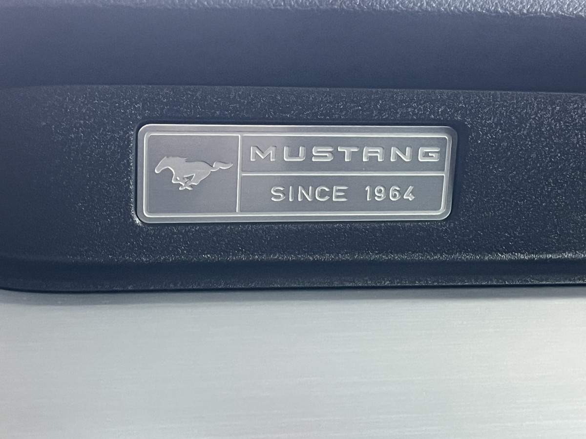 FORD MUSTANG CONVERTIBLE  5,0 V8 421 GT BVA GPS CAMERA REGULATEUR LIMITEUR KEYLESS ECHAPPEMENT A CLAPET  PARK PILOT APPLE CARPLAY FEUX BI-XENON  EXCELLENT ETAT