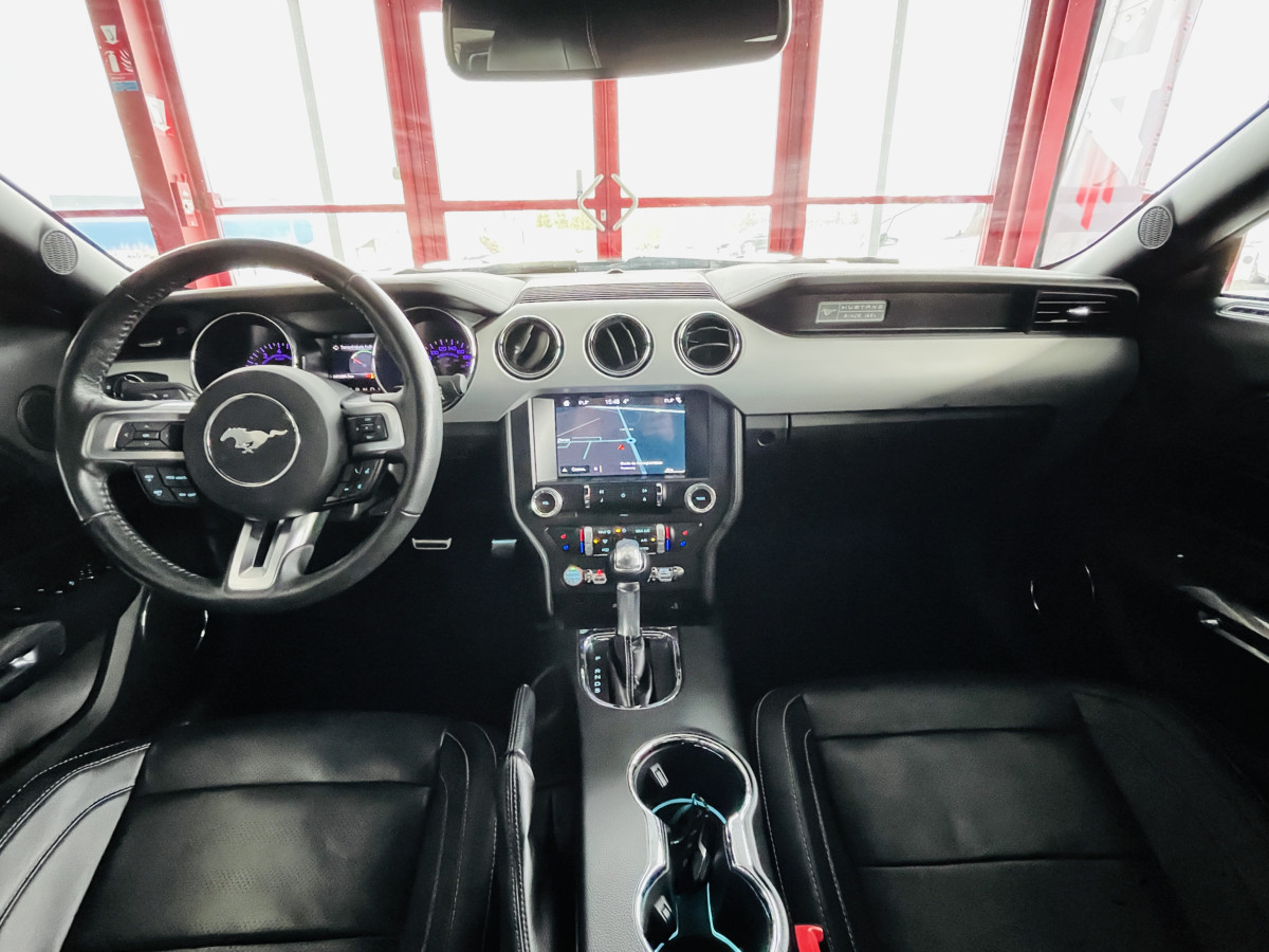 FORD MUSTANG CONVERTIBLE  5,0 V8 421 GT BVA GPS CAMERA REGULATEUR LIMITEUR KEYLESS ECHAPPEMENT A CLAPET  PARK PILOT APPLE CARPLAY FEUX BI-XENON  EXCELLENT ETAT