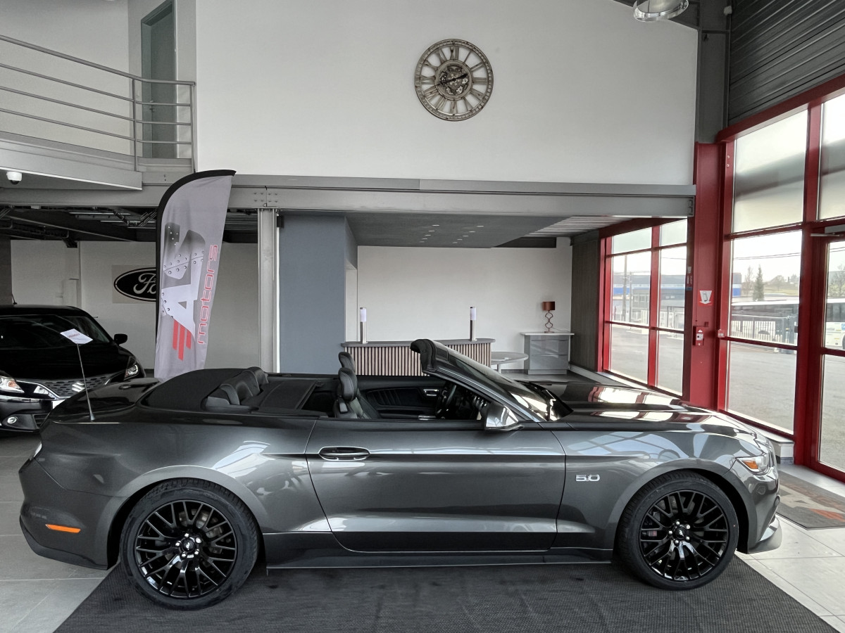 FORD MUSTANG CONVERTIBLE  5,0 V8 421 GT BVA GPS CAMERA REGULATEUR LIMITEUR KEYLESS ECHAPPEMENT A CLAPET  PARK PILOT APPLE CARPLAY FEUX BI-XENON  EXCELLENT ETAT