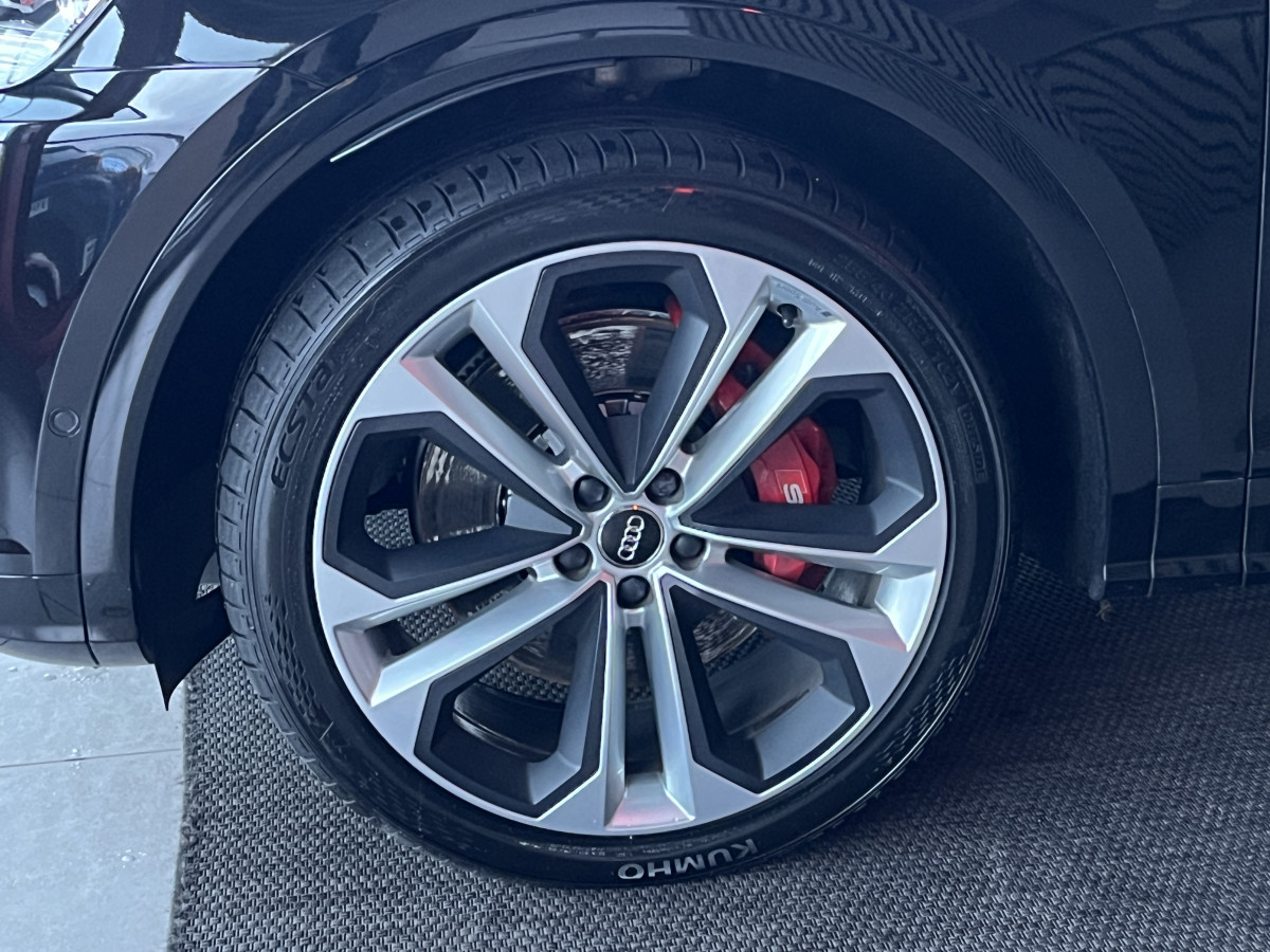 AUDI SQ5 3,0 TDI V6 347 BVA8 QUATTRO TOIT PANORAMIQUE OUVRANT  ATTELAGE ELECTRIQUE GPS  CAMERA 360 APPLE CARPLAY  KEYLESS HIFI B&O REGULATEUR ADAPTATIF PHARES MATRIX LED PARK PILOT FULL CUIR  DRIVE SELECT JANTE 21 EXCELLENT ETAT