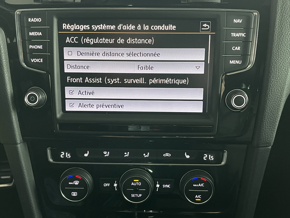 VW GOLF 7 R 2,0 TSI 300 DSG6 4MOTION GPS CAMERA  ACC DCC  REGULATEUR  ADAPTATIF LIMITEUR  FEUX BI-XENON FULL CUIR JANTES 19 PRETORIA  EXCELLENT ETAT