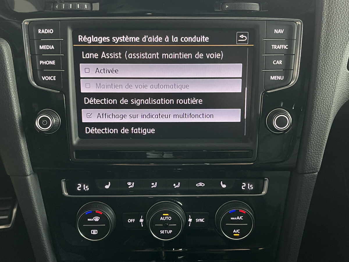 VW GOLF 7 R 2,0 TSI 300 DSG6 4MOTION GPS CAMERA  ACC DCC  REGULATEUR  ADAPTATIF LIMITEUR  FEUX BI-XENON FULL CUIR JANTES 19 PRETORIA  EXCELLENT ETAT