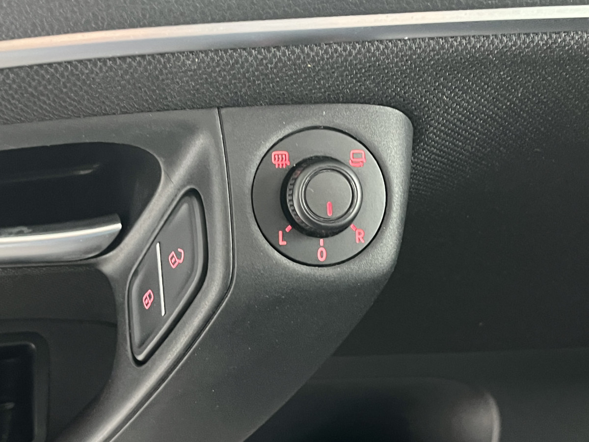 VW POLO GTI 1,8 TSI 192 PARK PILOT JANTES 17 FULL LED REGULATEUR MODE SPORT BLUETOOTH EXCELLENT ETAT