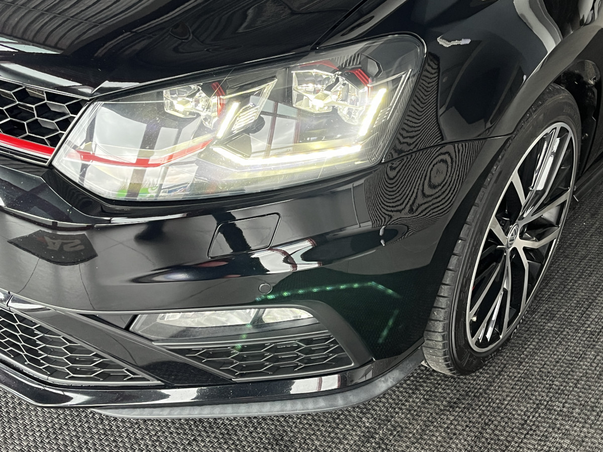 VW POLO GTI 1,8 TSI 192 PARK PILOT JANTES 17 FULL LED REGULATEUR MODE SPORT BLUETOOTH EXCELLENT ETAT