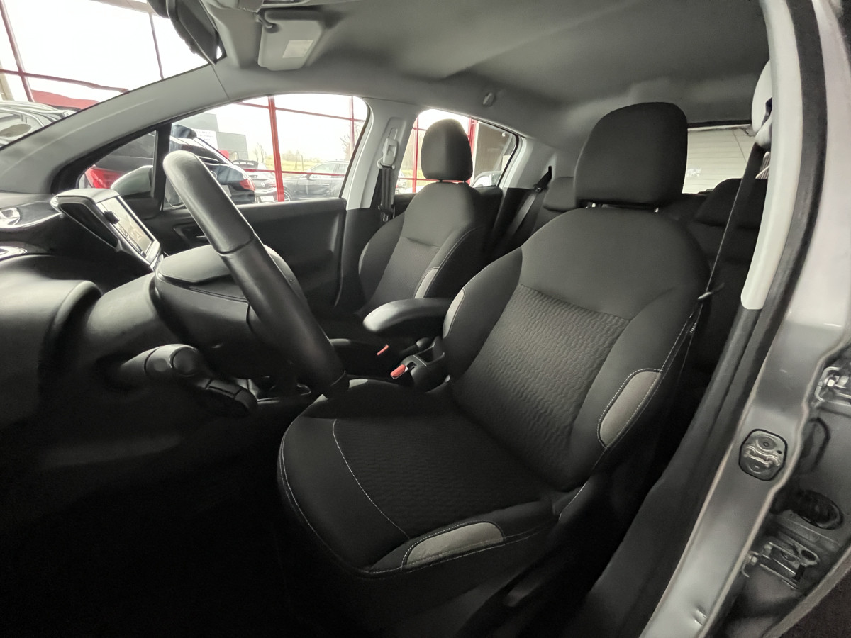PEUGEOT 208 1,6 HDI 75 ACTIVE BUSINESS GPS REGULATEUR LIMITEUR FEUX HALOGENE PARK PILOT TRES BON ETAT