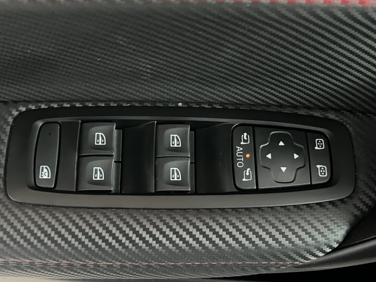 RENAULT MEGANE 4 1,8 280 RS  EDC  4 CONTROL SIEGES RECARO CHASSIS SPORT RS DRIVE  KEYLES GPS CAMERA  APPLE CARPLAY  FEUX FULL LED REGULATEUR LIMITEUR RS VISION EXCELLENT ETAT