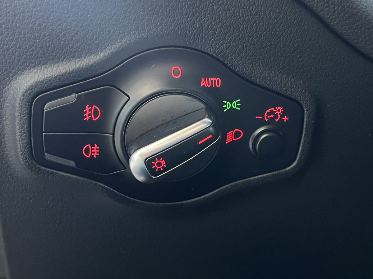 AUDI SQ5 3,0  TDI V6 313 BVA8 QUATTRO TOIT PANORAMIQUE OUVRANT  GPS CAMERA HIFI B&O KEYLESS  BI-XENON  PARK PILOT  DRIVE SELECT JANTE 21  EXCELLENT ETAT