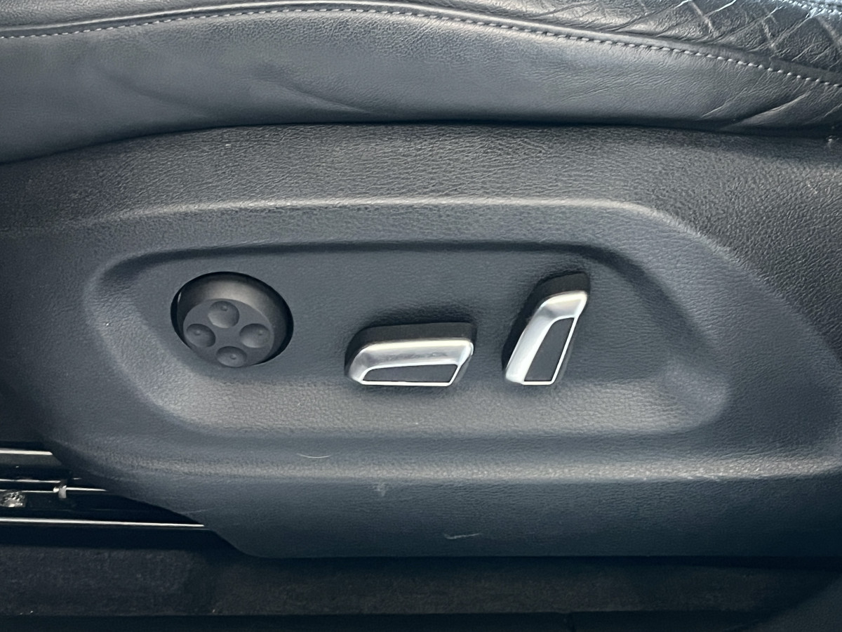 AUDI SQ5 3,0  TDI V6 313 BVA8 QUATTRO TOIT PANORAMIQUE OUVRANT  GPS CAMERA HIFI B&O KEYLESS  BI-XENON  PARK PILOT  DRIVE SELECT JANTE 21  EXCELLENT ETAT