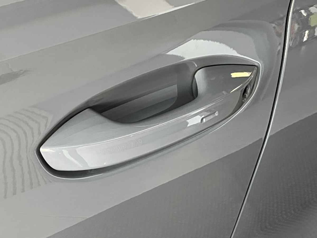 CUPRA LEON 1,4 E-HYBRID 245 DSG6 TOIT PANORAMIQUE OUVRANT GPS  CAMERA KEYLESS FULL LED VIRTUAL COCKPIT PARK PILOT DRIVE PROFILE REGULATEUR LIMITEUR EXCELLENT ETAT